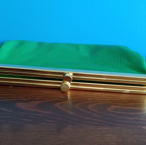 Green clutch (vegan) - Picture 4 of 5